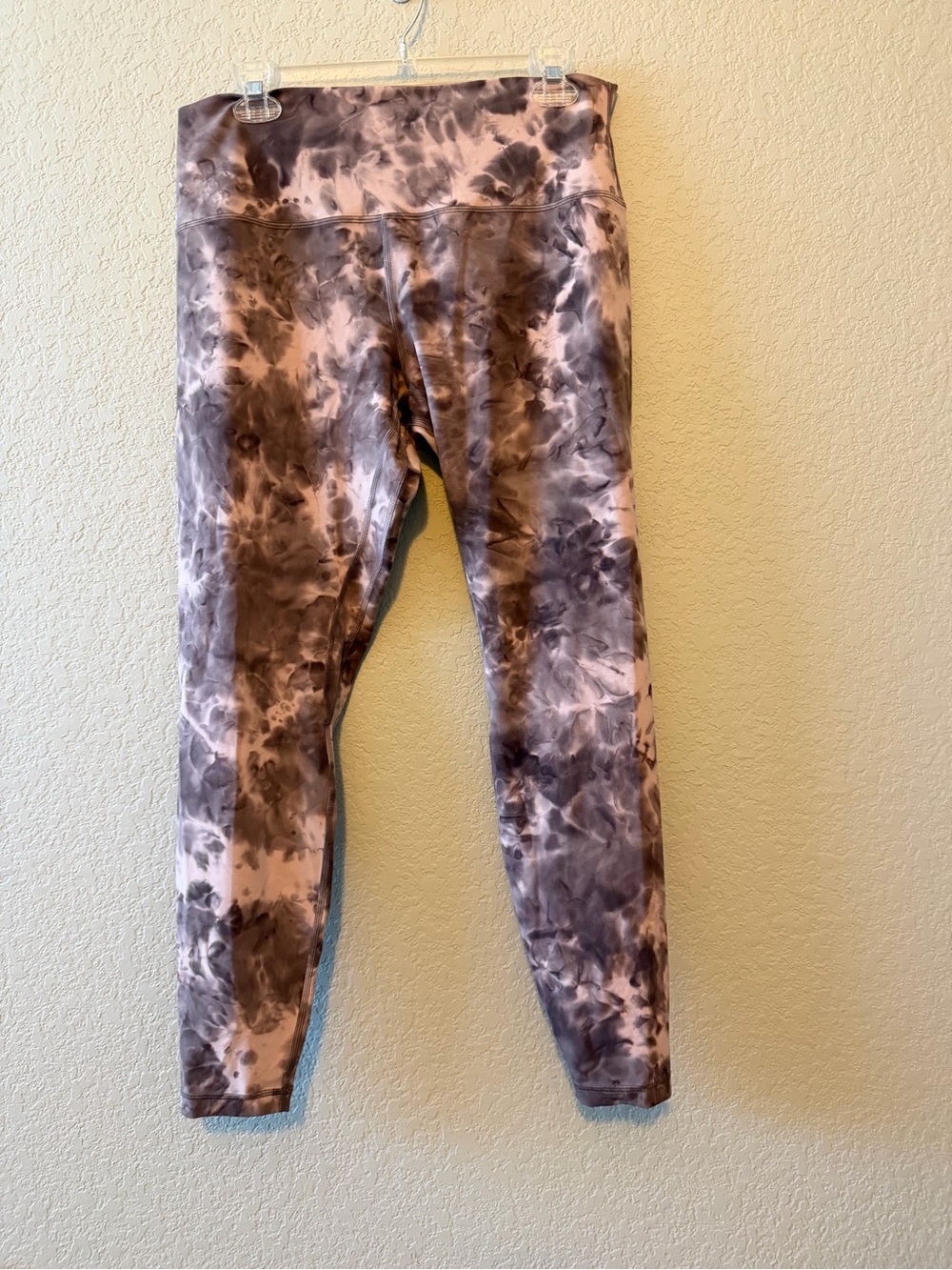 Lululemon Align High-Rise Jogger
Diamond Dye Mink Bery Lunar Rock Shadow Grey 14